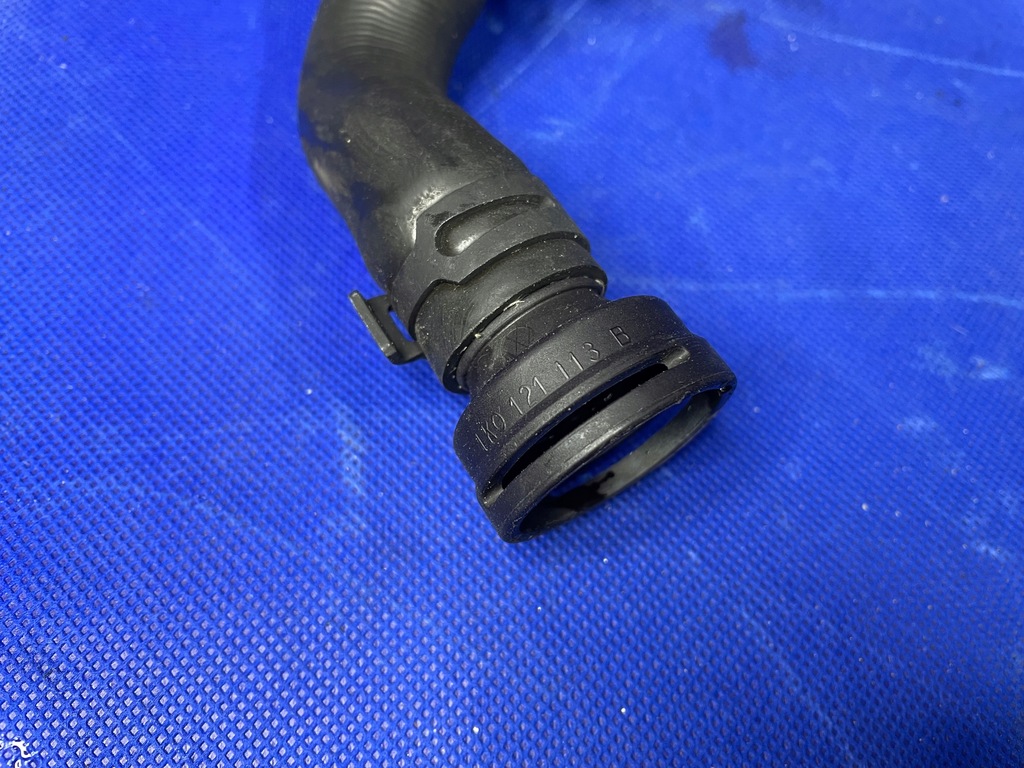 фото №7, Audi a4 b9 a5 шланг wąż wody радиатора патрубок 8w0122293b 8w0122449at