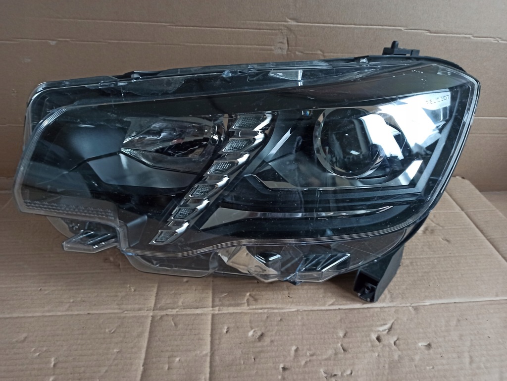 фото №1, Лампа ліва peugeot partner rifter 90146217