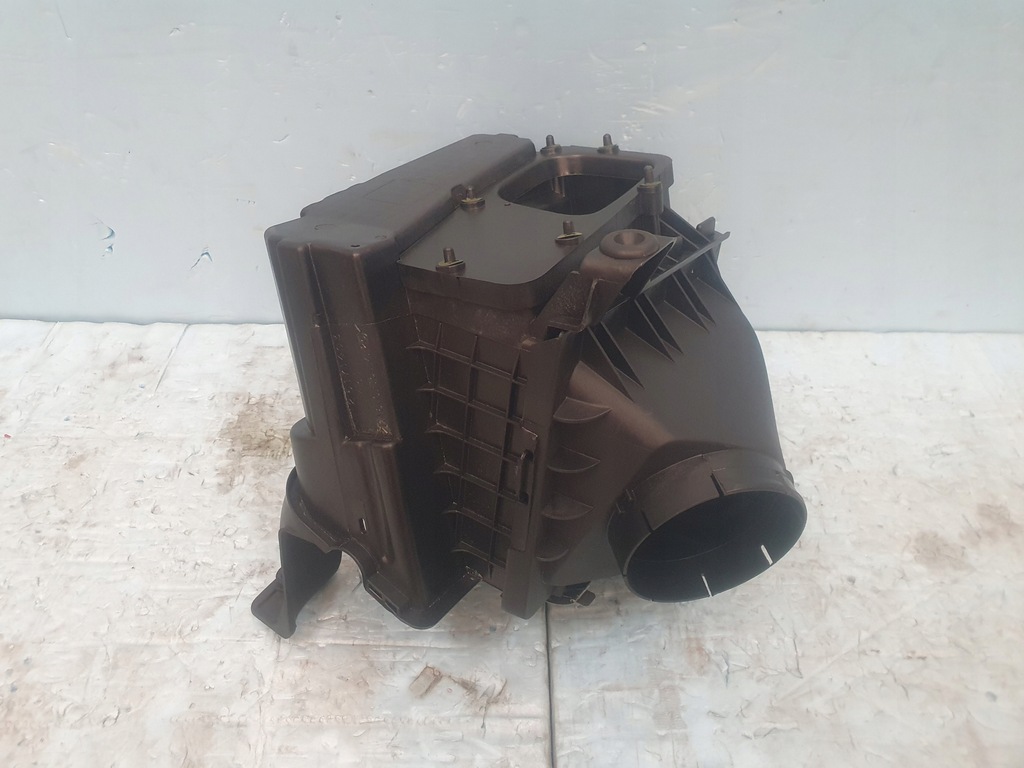 фото №1, Корпус фильтра воздуха cadillac sts nowa