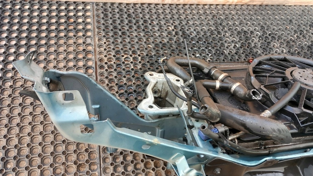 фото №10, Volvo c30 1.6d pas передній комплект