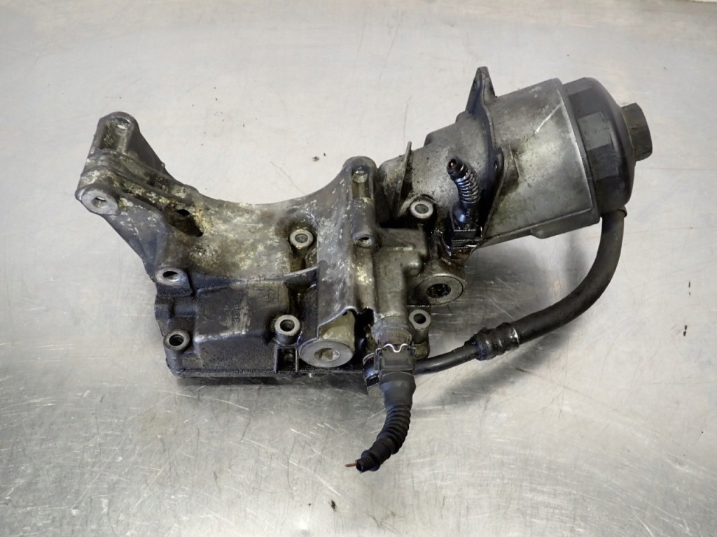 фото №1, Основание фильтра масла bmw e46 x-drive