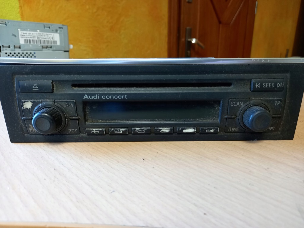 фото №1, Радио радиопроигрыватель cd rds 8e0035186 audi a4 b6 00-05