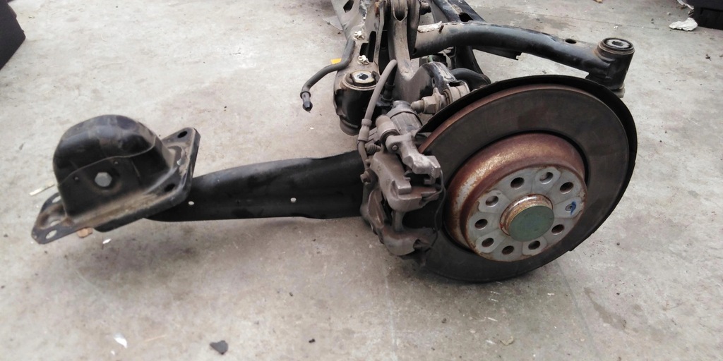 фото №11, Audi q3 83a подвеска задние задняя подрамник балка