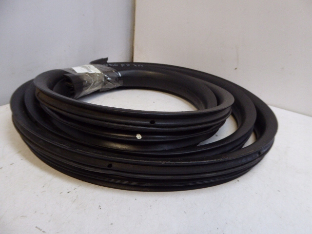 фото №1, Twingo ii прокладка кузовная дверь правая hb 3d