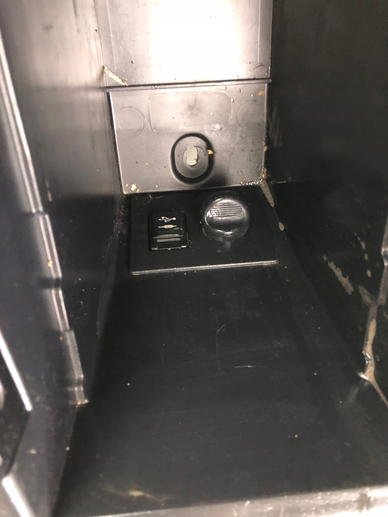 фото №10, Toyota avensis t-27 підлокітник тунель середній