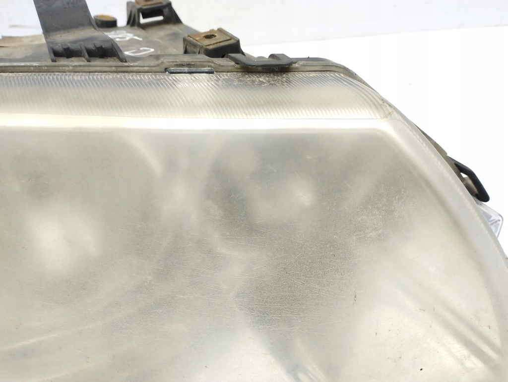 фото №11, Chrysler voyager 2006 права сторона лампа передня