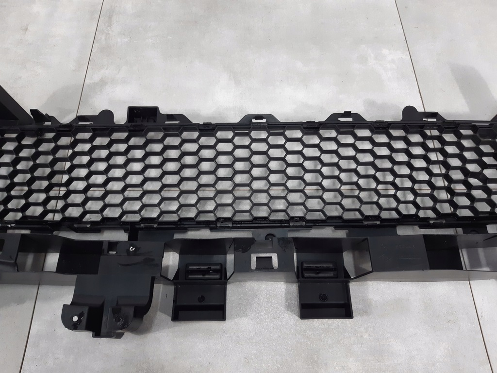 фото №11, Dacia sandero ii logan ii решітка середня бампера перед 622540565r