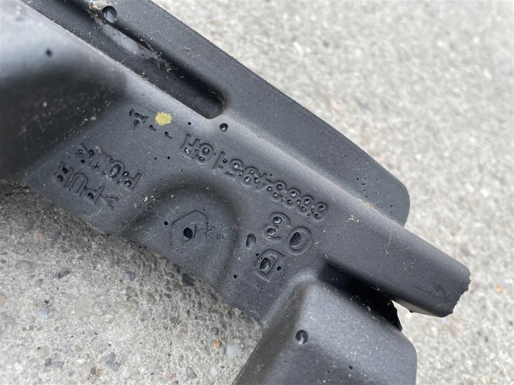 Купити Жабо пластиковий важелі двірник renault clio 5 v 19-23r 20r