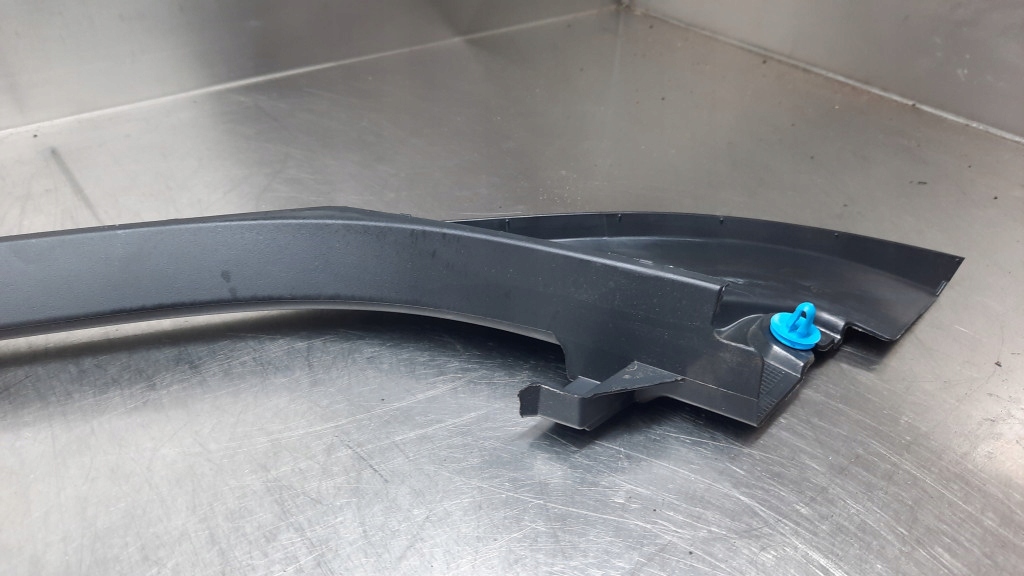 фото №12, Молдинг дверь правый перед 31407560 volvo xc60 ii