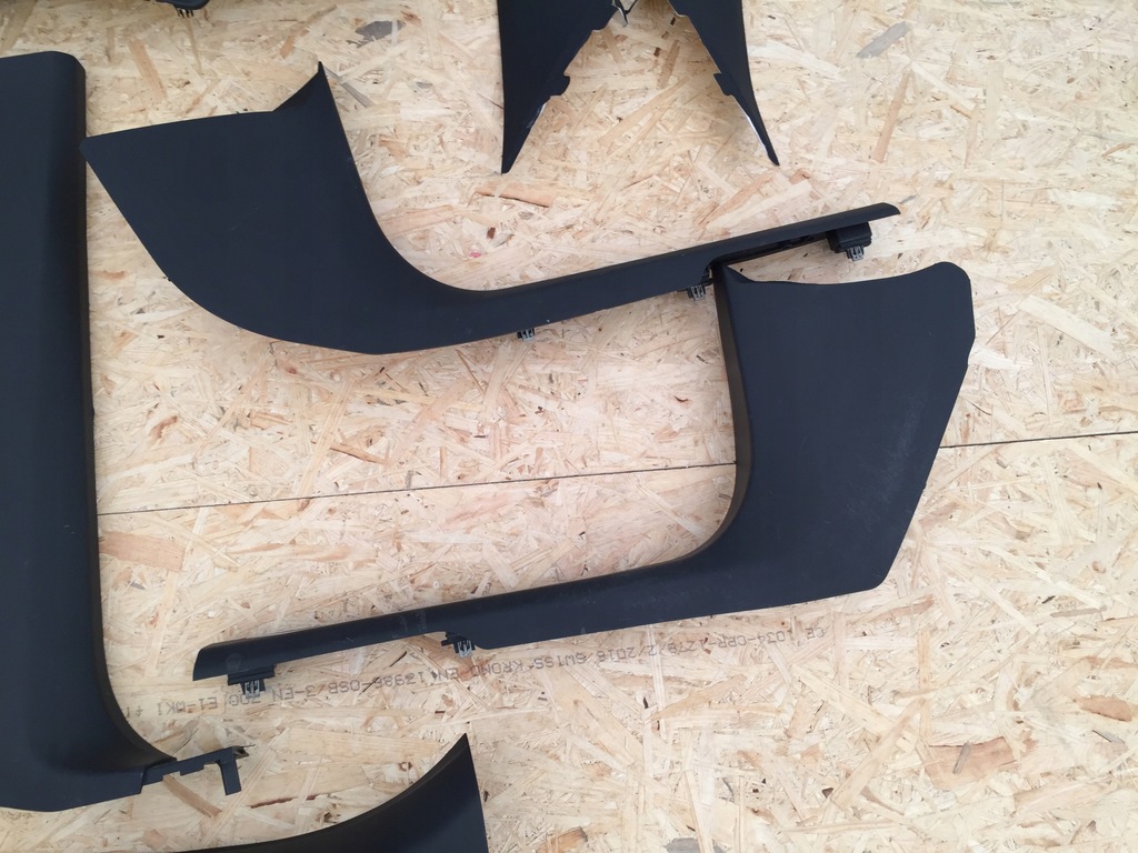 фото №4, Cadillac xt5 16 17 обшивка оббивка поріг блок двигуна