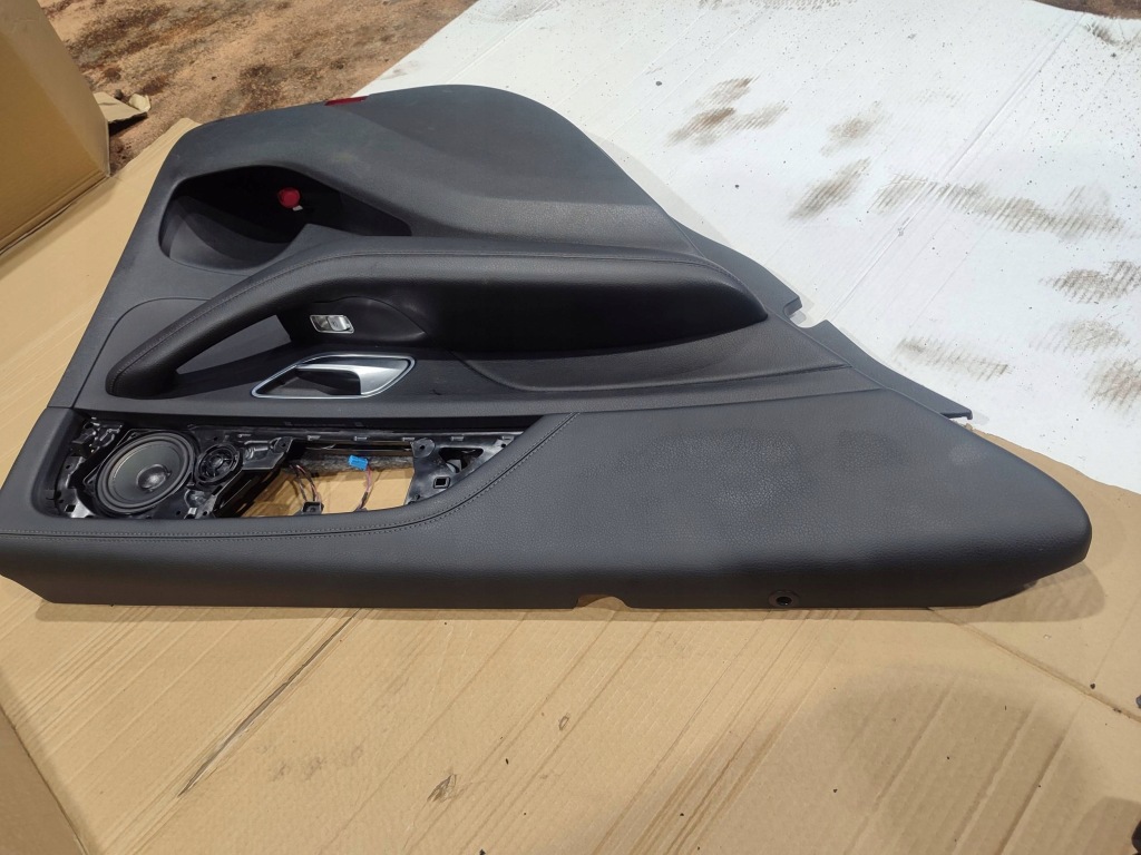 Купити Обшивка двері задніх mercedes-benz gle w167 a1677371901