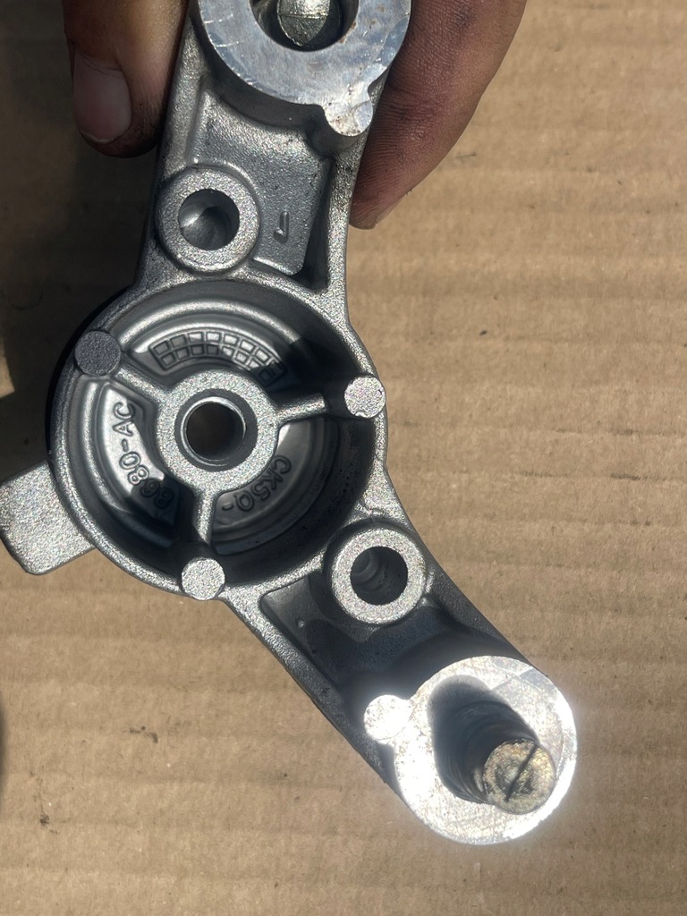 фото №7, Кронштейн кронштейн ролики land rover 3.0 jaguar xf xj 306dt