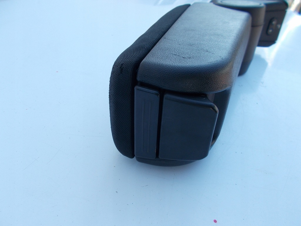 фото №9, Подлокотник крышка кронштейн fiat grande punto