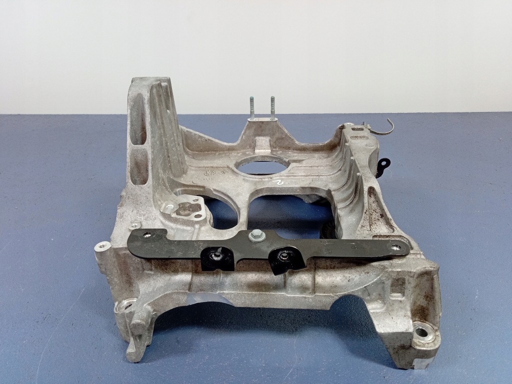 фото №5, Stelvio qv 2.9 кронштейн коробки передач