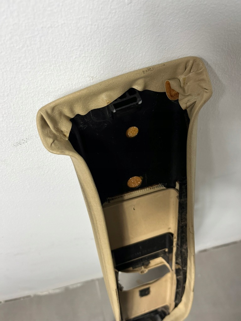 фото №8, Захист обшивка накладка стійка b ліва mercedes w201 190 2016921789 бежевий