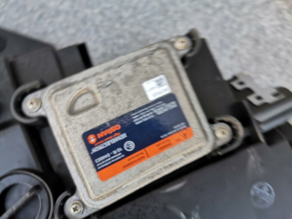 фото №8, Hyundai ioniq 16- ксенон правый