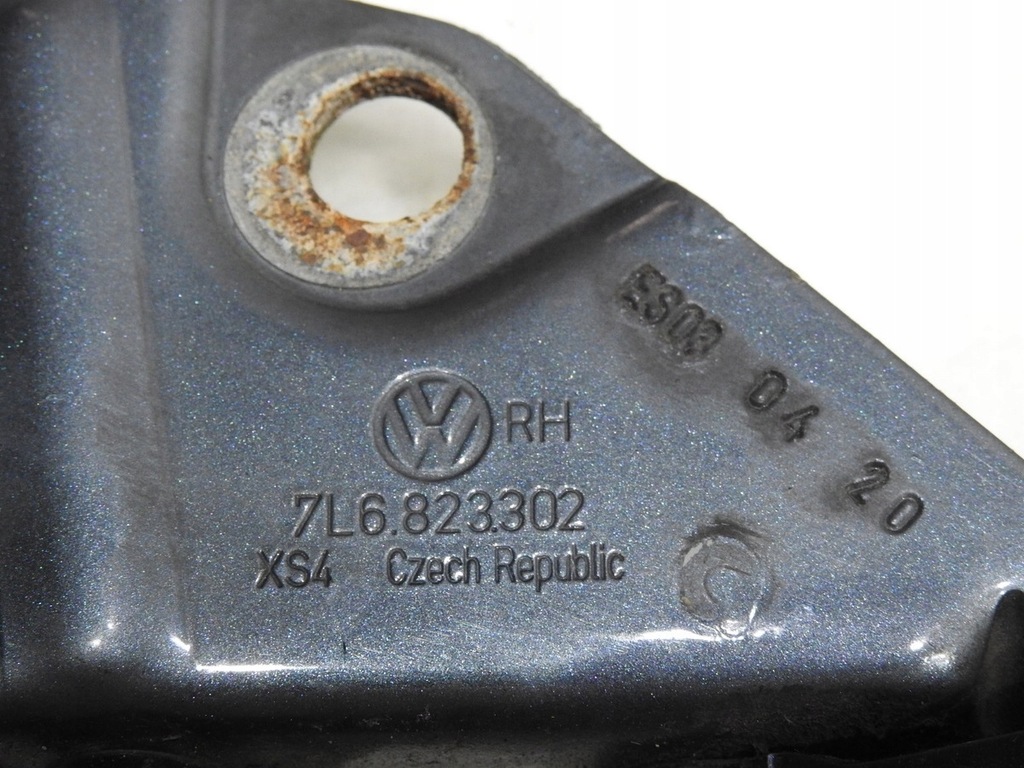 фото №7, Volkswagen оригинальный номер 7l6823301 петля капот l