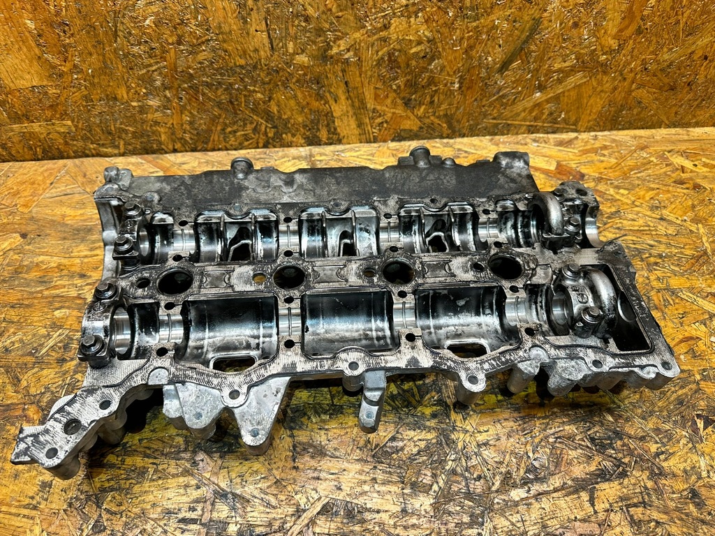 фото №8, Крышка клапанов master iii 2.3 dci 130c07155r