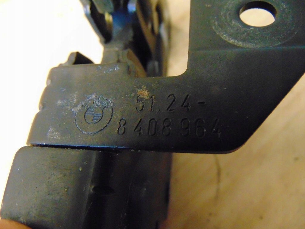 фото №6, Замок крышки багажника правый задняя bmw x5 e53