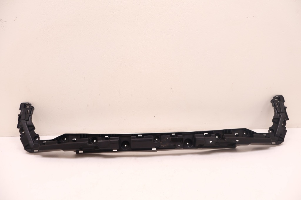 фото №1, Maserati grecale modena направляющая бампера задняя