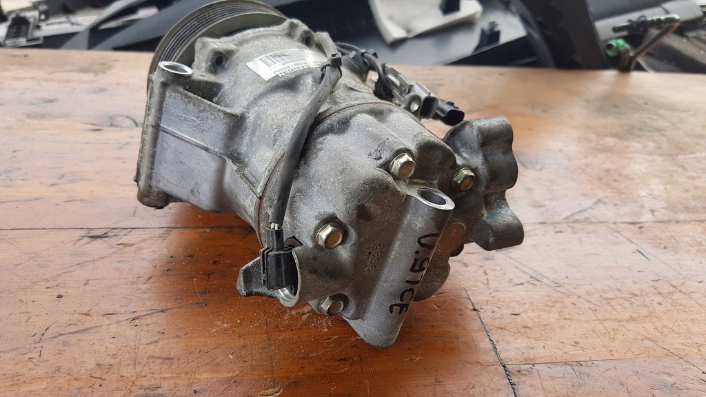 фото №6, Компрессор кондиционера 0.9tce clio iv 926005450r