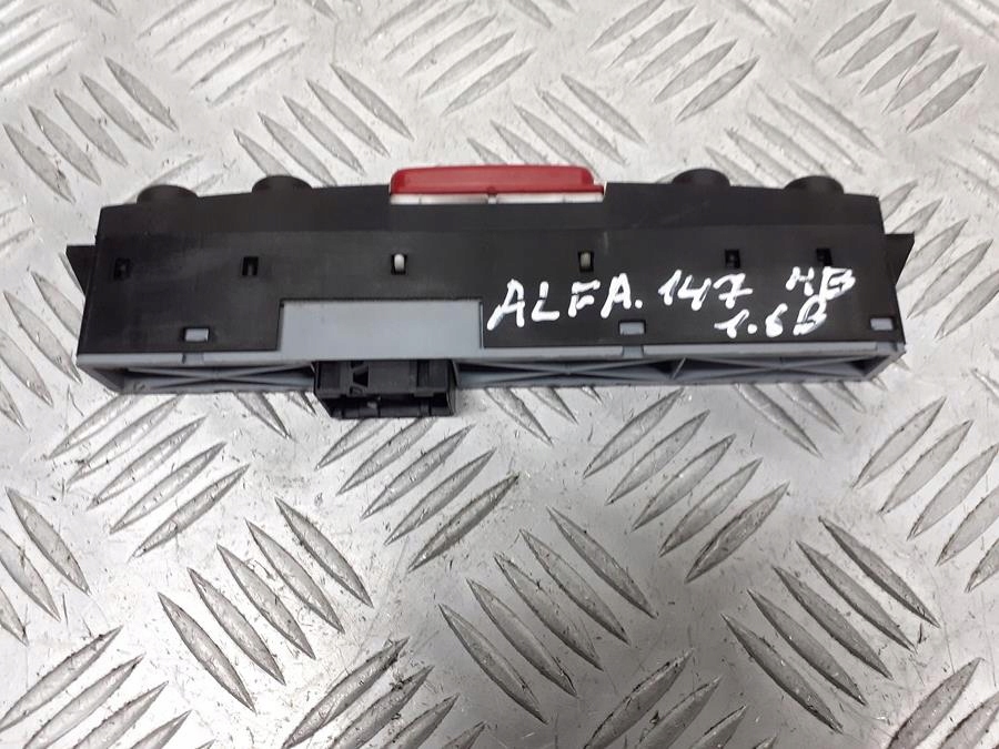 Перемикач світла аварійних alfa romeo 147 в Україні