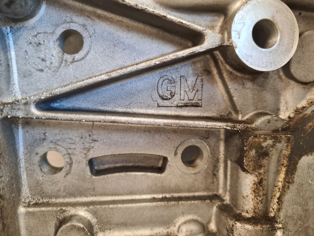 Насос оливи корпус розподільного валу astra iv j insignia mokka 1.6 a16xer 115km в Україні