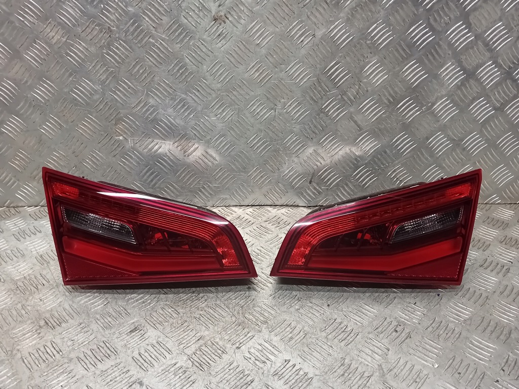 фото №1, Audi a3 8v лампа правая w крышка sportback