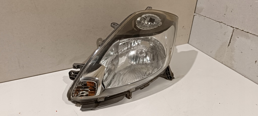 фото №1, Subaru justy daihatsu sirion passo лампа ліва перед cała