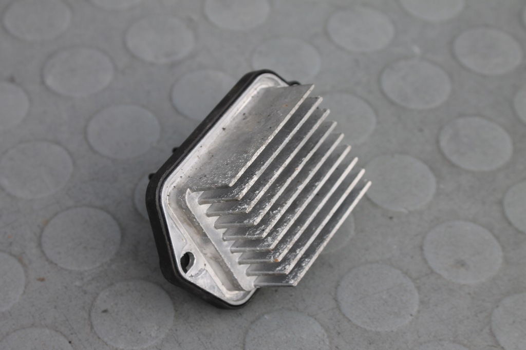 фото №1, Резистор резистор вентилятора обдув mazda cx-7