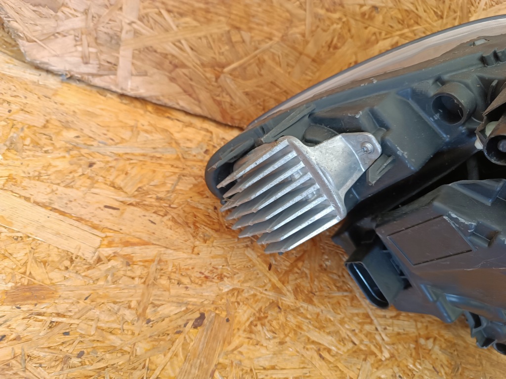 Фара правый перед фара европа  full led 32133578 volvo xc40 в Украине