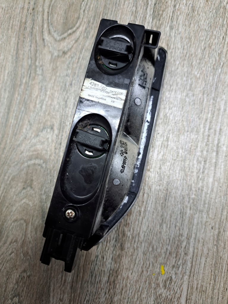 фото №3, Лампа правая освещение дверь кабины volvo fh 4