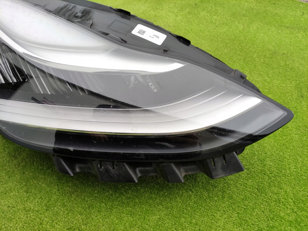 фото №2, Tesla model 3 лампа правая передняя перед full led