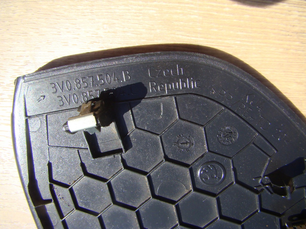 фото №4, Superb iii правая заглушка панели приборной панели