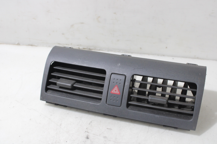 фото №1, Решётка обдув средняя suzuki swift iv