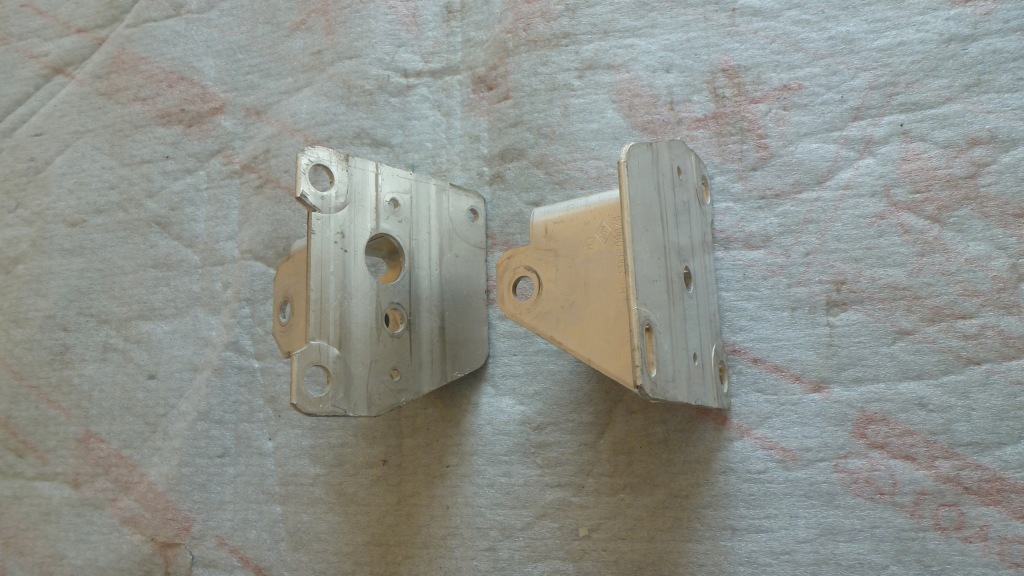 фото №2, Renault scenic ii кронштейн балка 8200010163-h