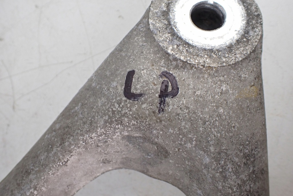 фото №8, Важіль перед лівий верхній chevrolet corvette c5