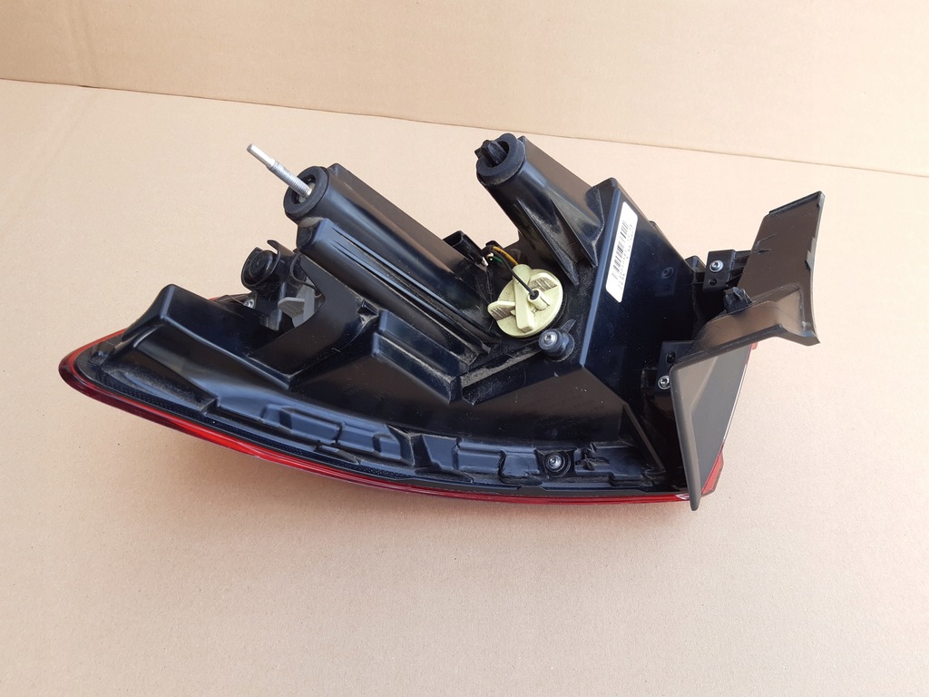 фото №12, Лампа лівий задня renault arkana 21-