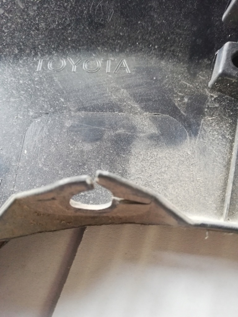 фото №5, Toyota yaris cross молдинг na крила задня lh