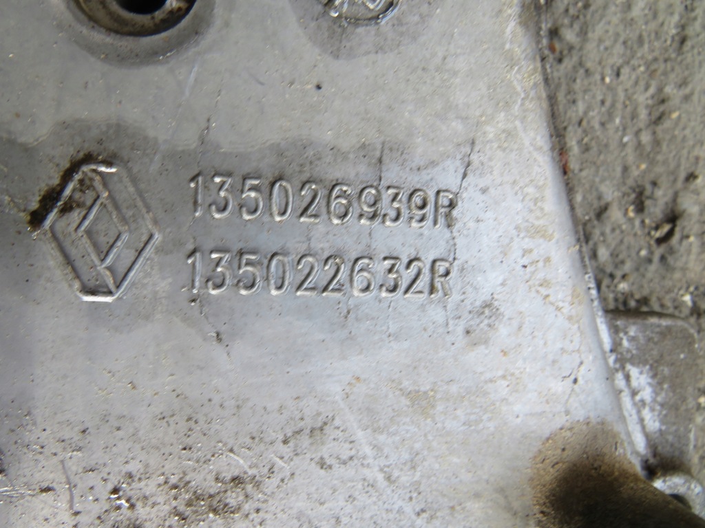 фото №2, Корпус розподільного валу renault 135026939r