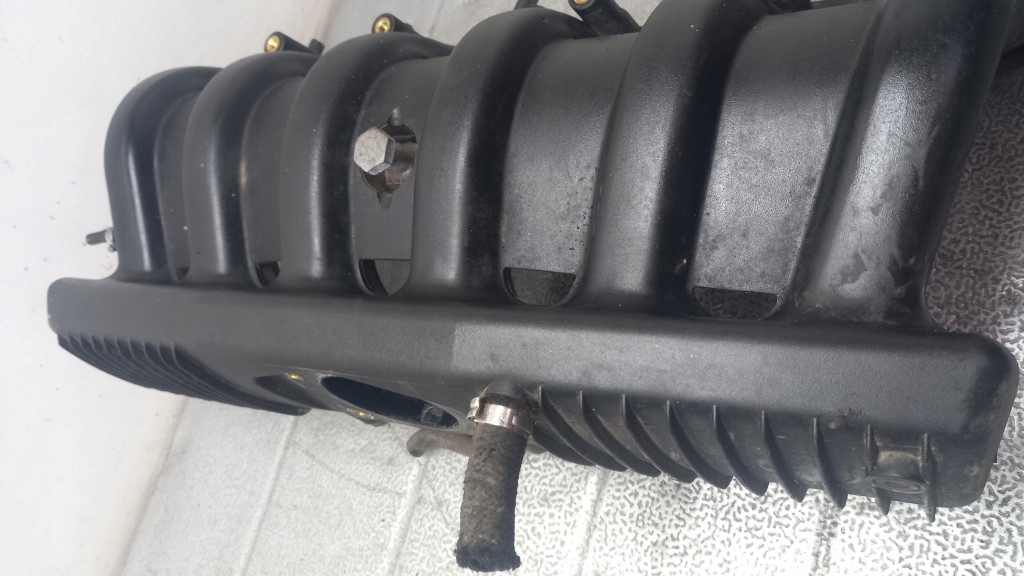 Коллектор впускной  bmw e39 520 i 98r sedan 1427618 в Украине