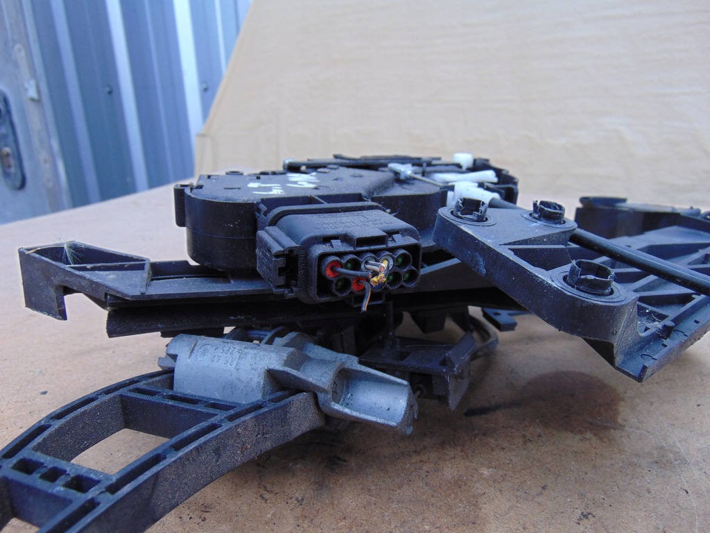 фото №4, Замок дверь левый задняя левая ford c-max mk1