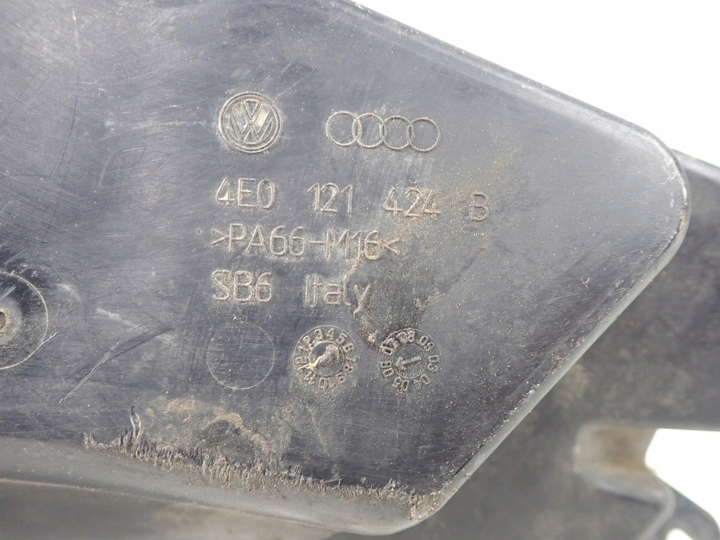 фото №6, Основа i бачок wody audi s8 d3 4e0121424b