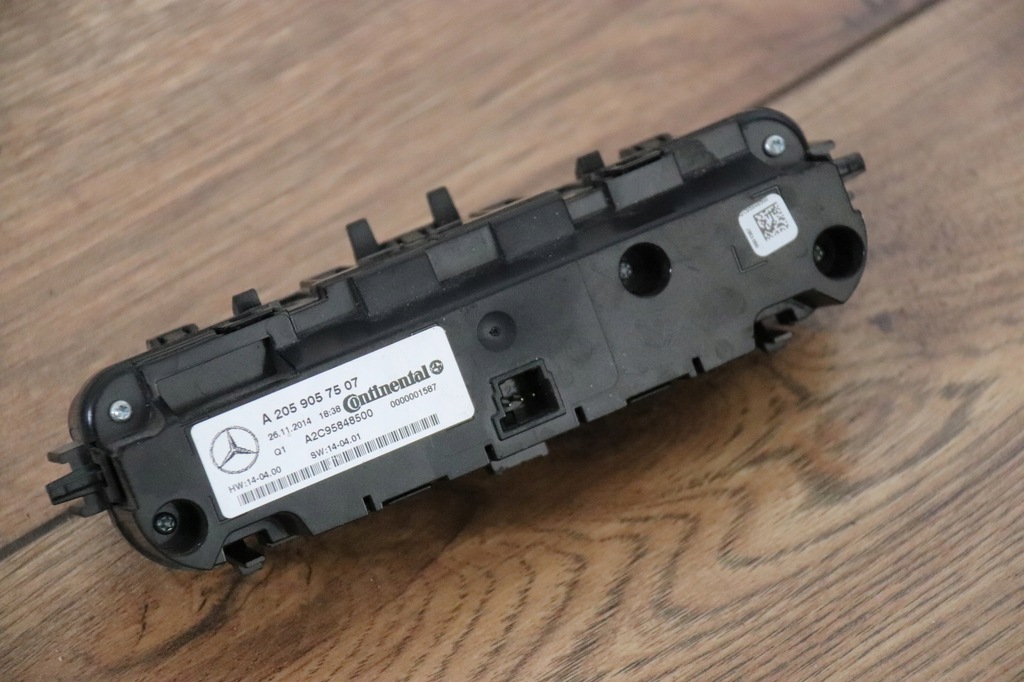 фото №7, Mercedes c w205 панель кондиціонера решітка обдув