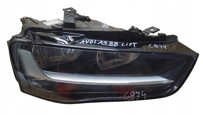 Лампа правий перед audi a4 b8 рестайлінг  8k0941004ac Зі Шроту