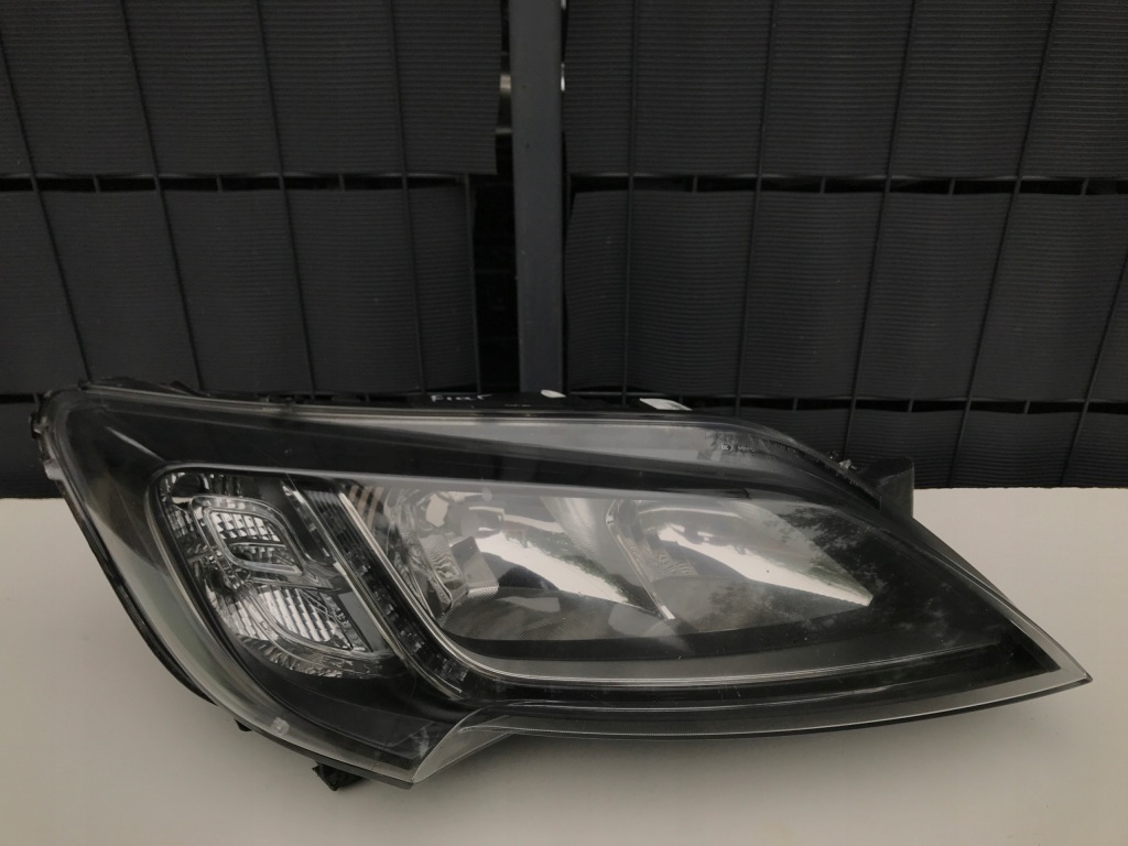 Купити Fiat ducato права лампа перед передня рестайлінг  led 2014-2021