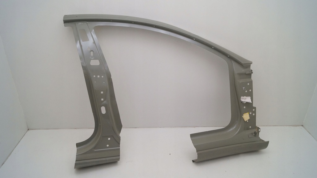 фото №1, Tesla 3 iii 17-25 поріг правий обшивка блок двигуна t