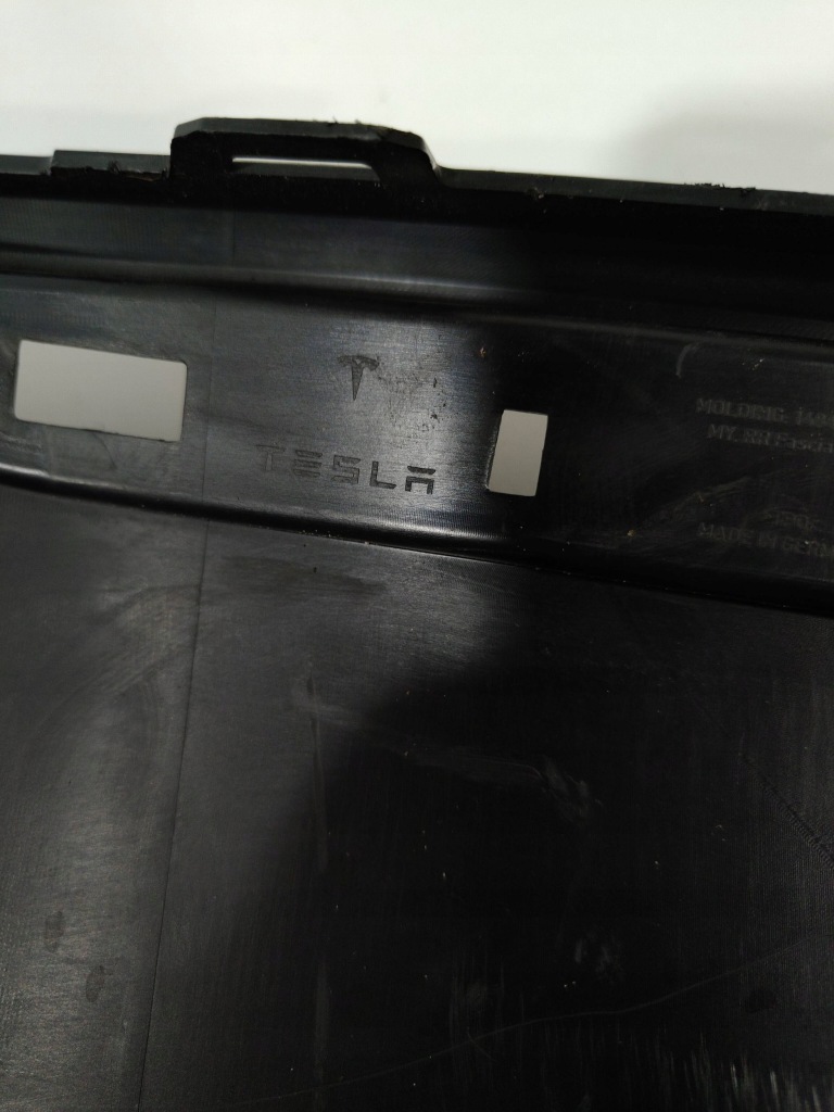 фото №12, Tesla model y спойлер крышки задний багажника диффузор