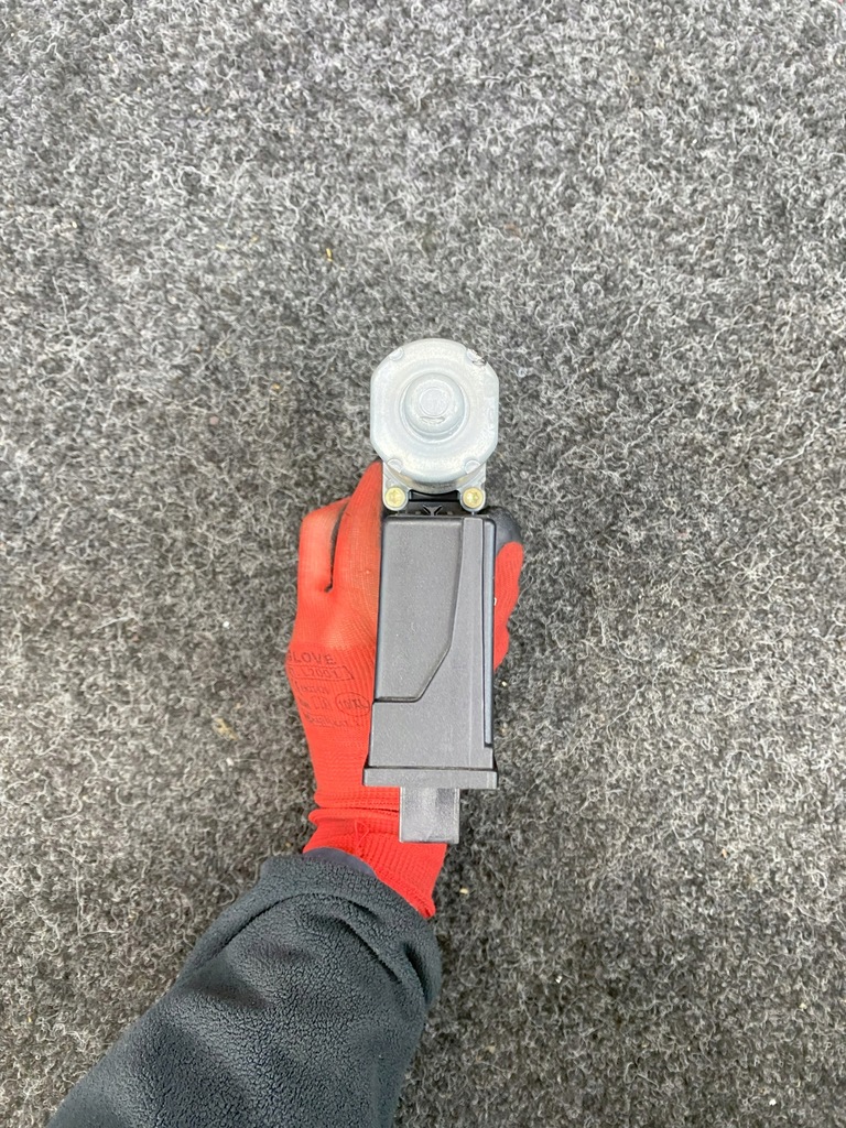 фото №9, Моторчик двірник audi a4b6 8e1959801b