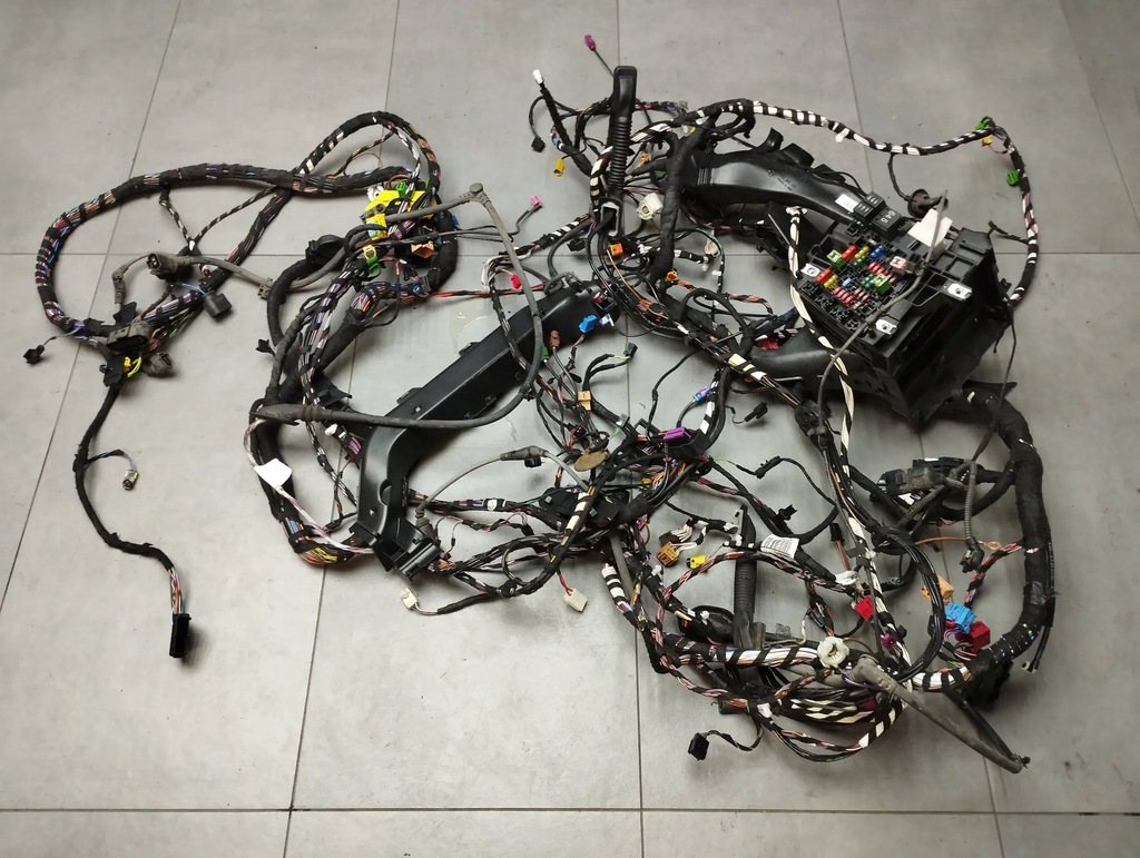 фото №1, Vw golf vii r 2.0 tfsi джгут салону 5q1941395